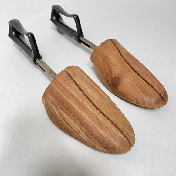 "Travel Tree" Men's Cedar Wood Shoe Trees, Size 5, Rochester Shoe Keepers, Exc. - Picture 1 of 7